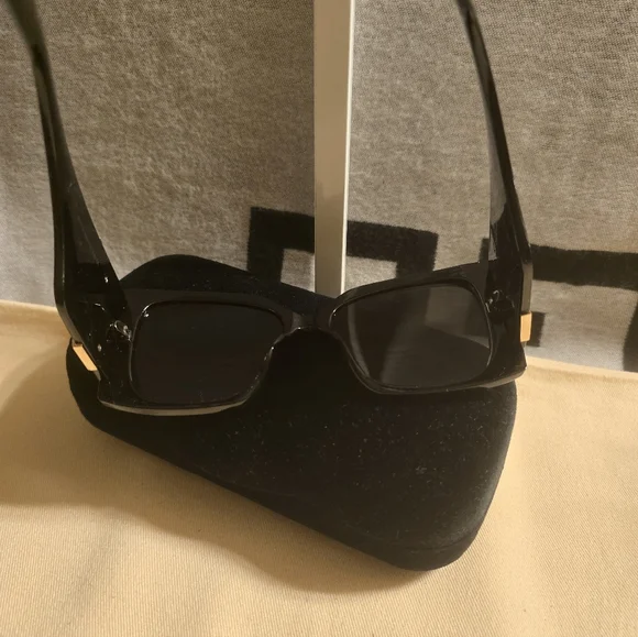 YSL Cat-Eye Women's Sunglasses - Picture 4 of 9